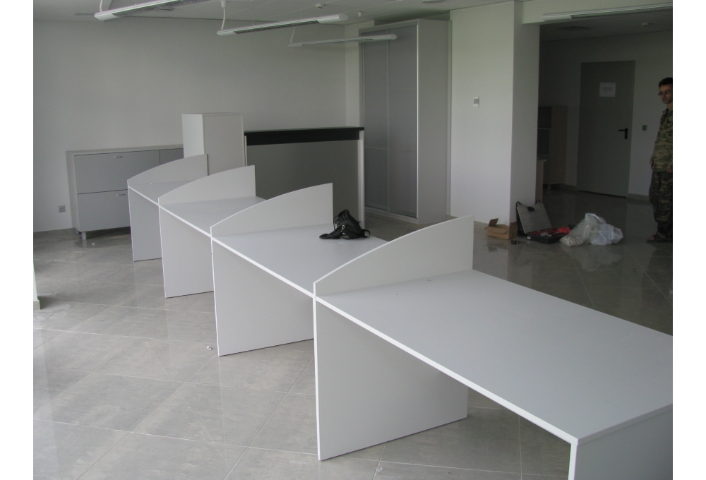 Большой набор офисной мебели